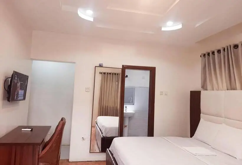 اتاق لوکس با بالکن و چشمانداز دریا, Somek Homes2