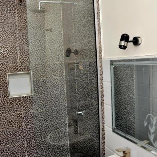 اتاق لوکس با تخت بزرگ, Somek Homes2