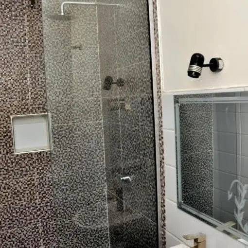 اتاق لوکس, Somek Homes2