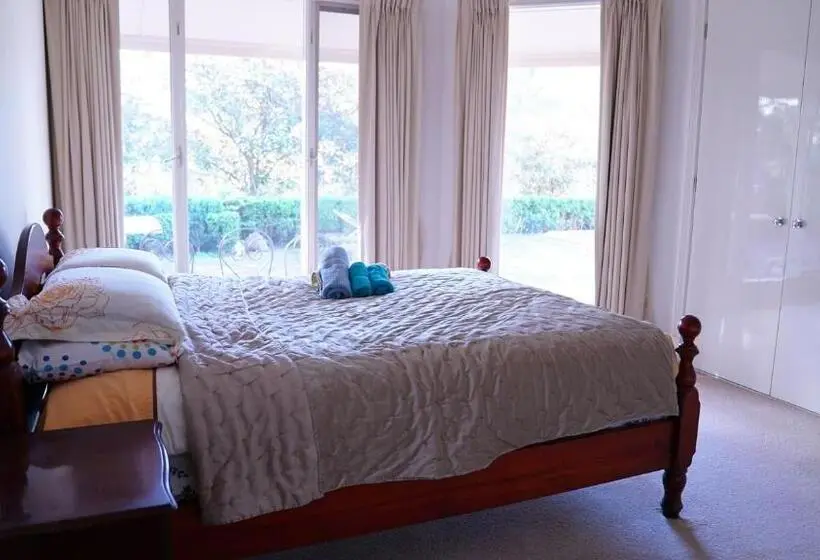 バス共有のスタンダードルーム, 6 Bdrs Villa With Pool & Tennis Court
