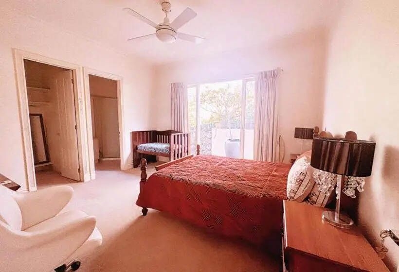 スタンダードルーム, 6 Bdrs Villa With Pool & Tennis Court