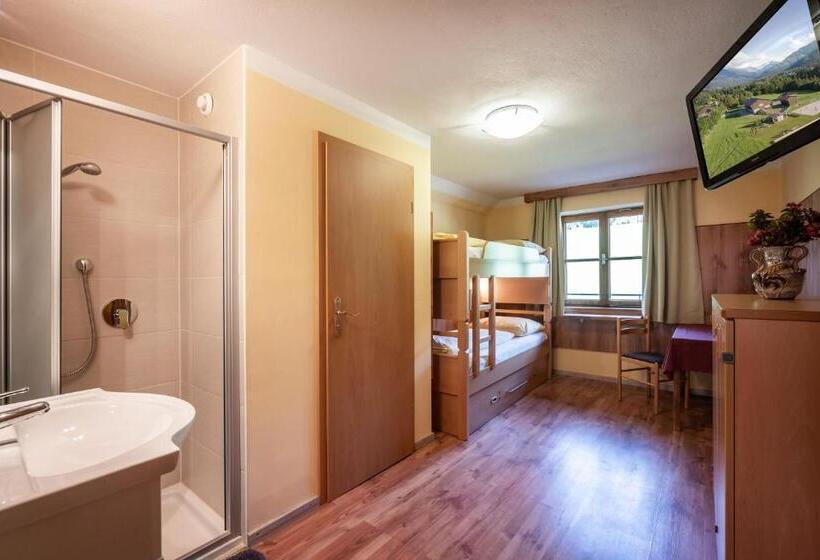 Номер Стандарт, Berghütte Burgweghof Jugendgästehaus