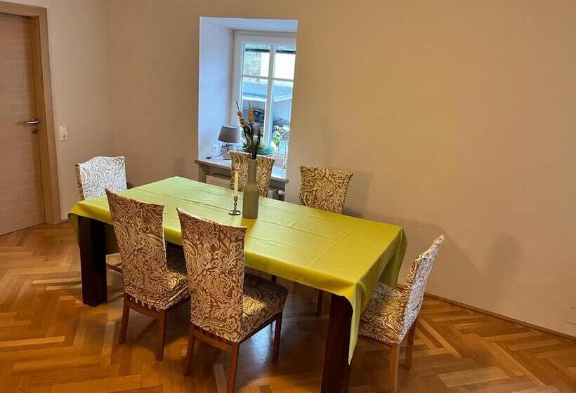 شقة 3 غرف, Taferne In Köstendorf   Ferienwohnung Monteurzimmer