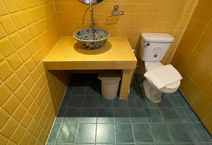 חדר סטנדרט עם מרפסת, Baan B&b Sukhothai