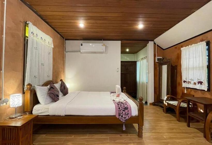 חדר סטנדרט עם מרפסת, Baan B&b Sukhothai