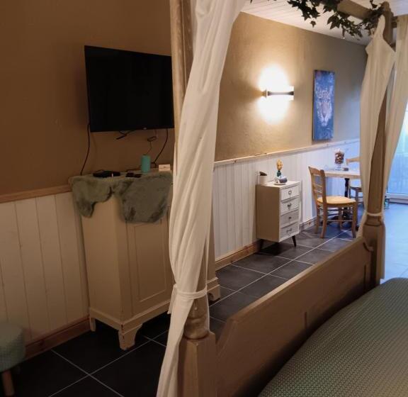 标准间内部标间, B&b Quarterhouse