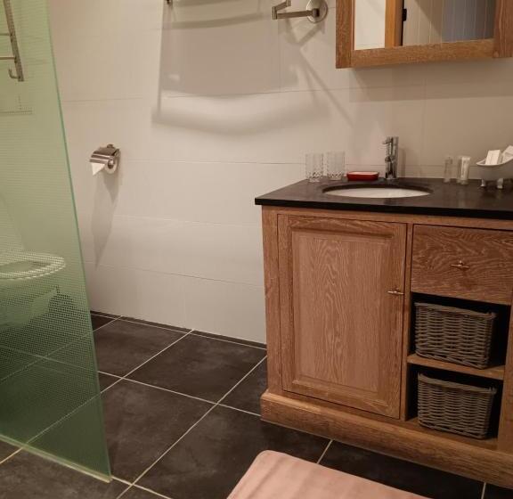 带大床的标准间, B&b Quarterhouse