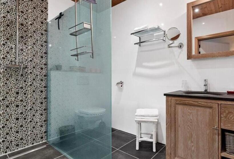 标准间内部标间, B&b Quarterhouse