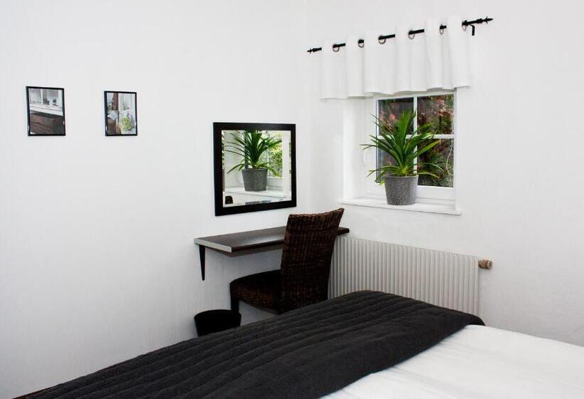 חדר סטנדרט חדר אמבטיה משותף, Bed And Breakfast 33