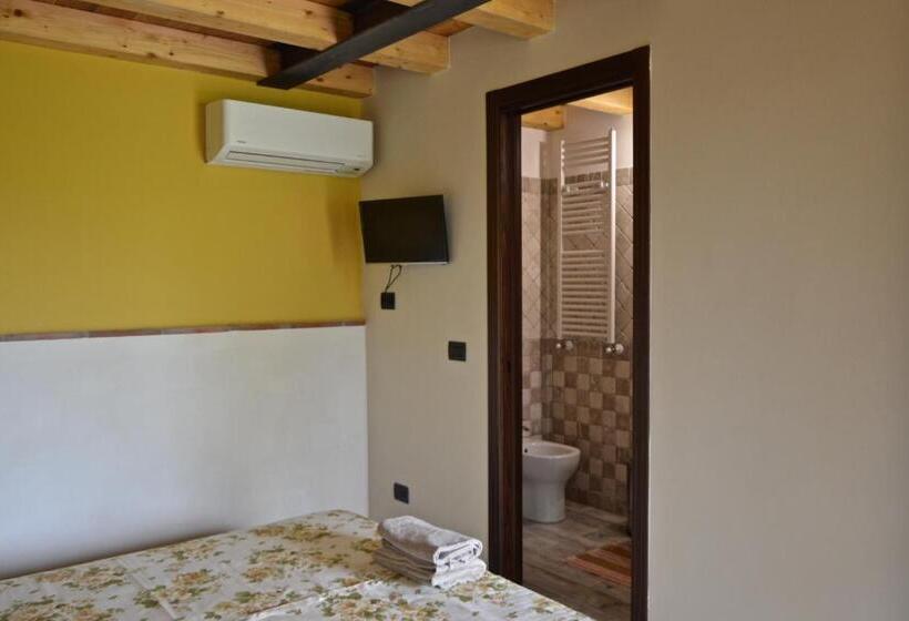 חדר סטנדרט עם מיטת קינג, La Collina Di Montecchio