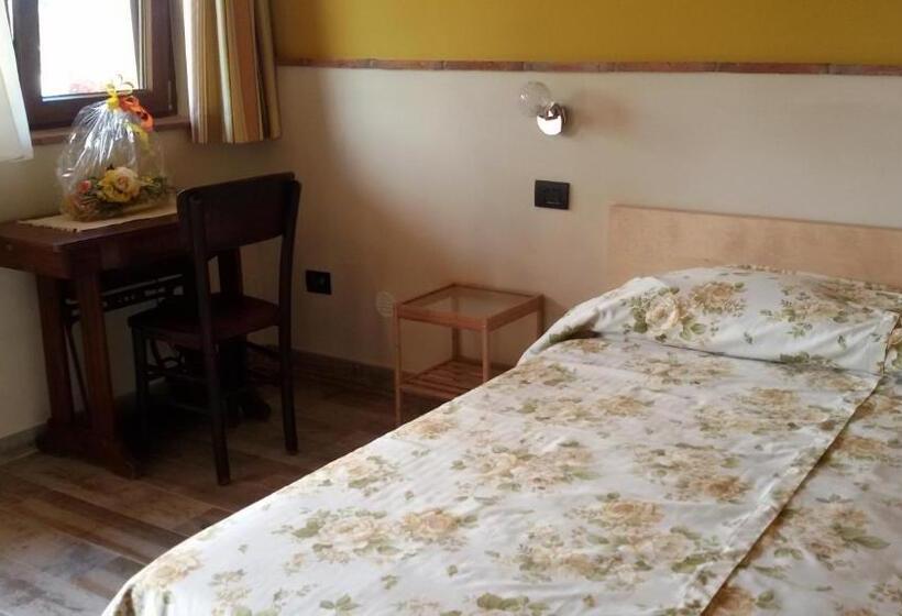 חדר סטנדרט עם מיטת קינג, La Collina Di Montecchio