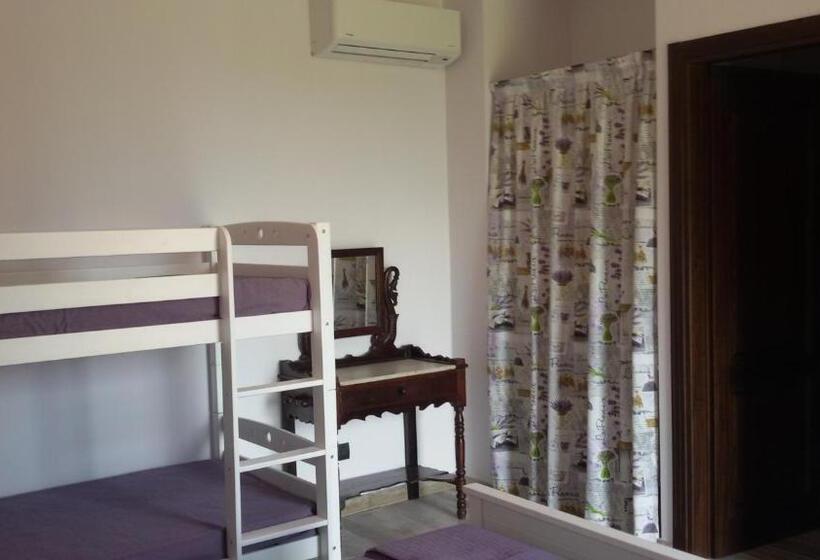 חדר לארבעה סטנדרטי עם נוף לגינה, La Collina Di Montecchio