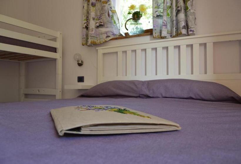 חדר לארבעה סטנדרטי עם נוף לגינה, La Collina Di Montecchio