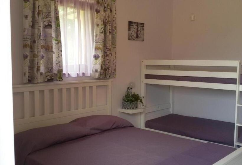 חדר לארבעה סטנדרטי עם נוף לגינה, La Collina Di Montecchio