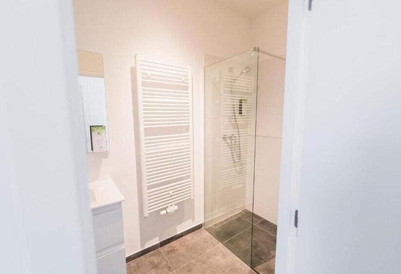 Апартаменты 1 Спальня с Балконом, Smart Appart   Midi