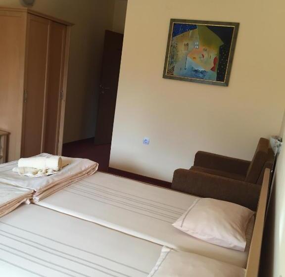 Номер Стандарт Трехместный, 1876