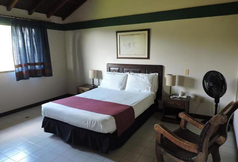 جناح جونيور, Acuarela