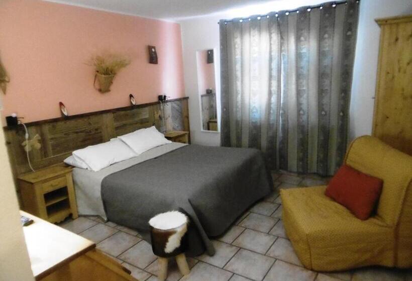اتاق خانوادگی, Albergo Croce Bianca