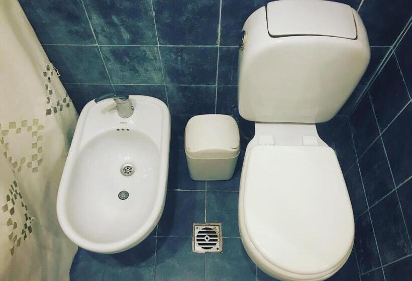 غرفة قياسية, Alfonso Nuevo Dueño