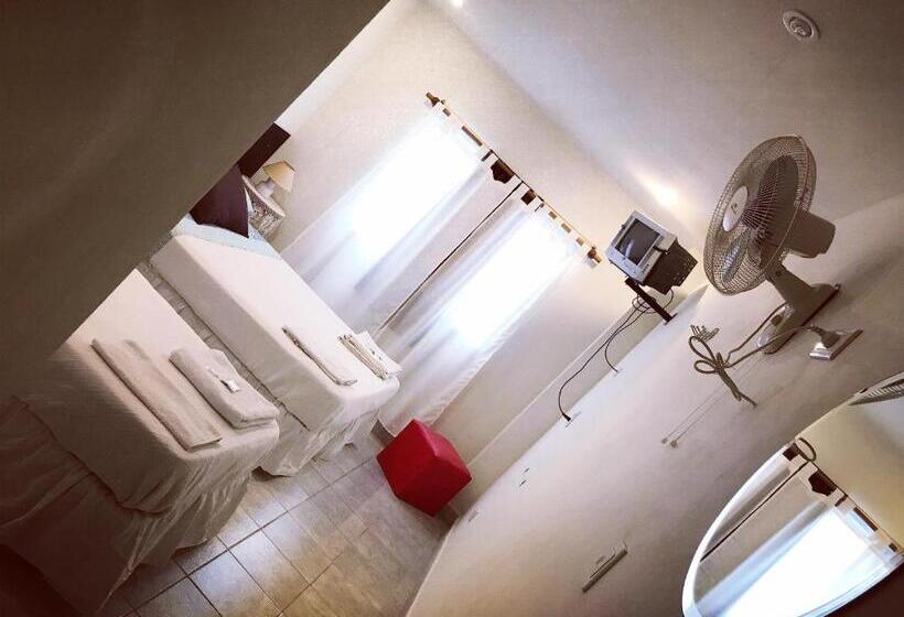 غرفة قياسية ثلاثية, Alfonso Nuevo Dueño