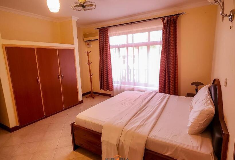 سوییت, Kilimanjaro Crane Hotels & Safaris