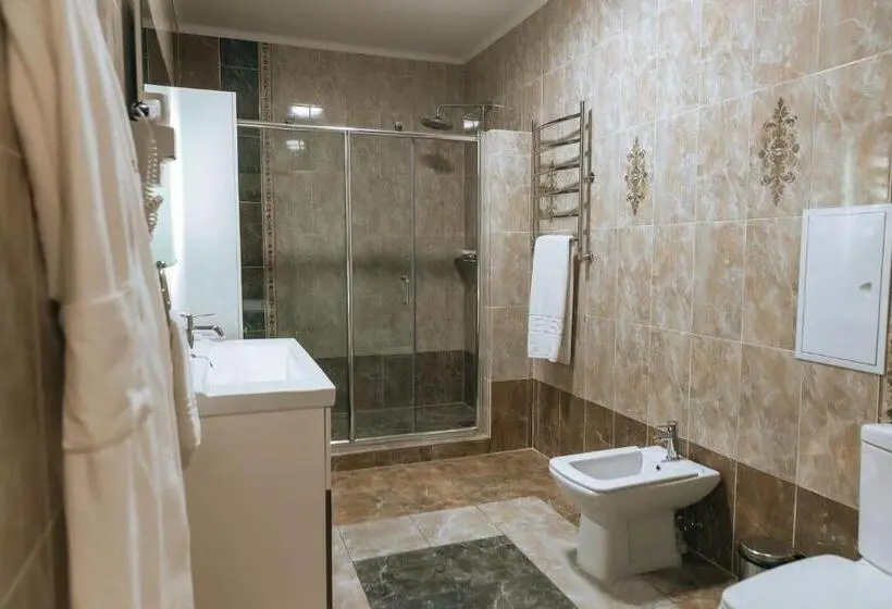 اتاق سوپریور یک تخته, Medeu