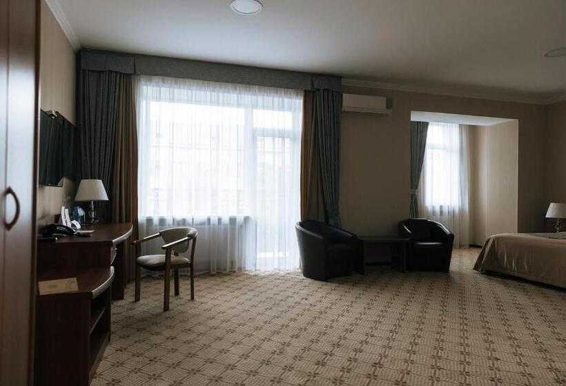 اتاق سوپریور یک تخته, Medeu