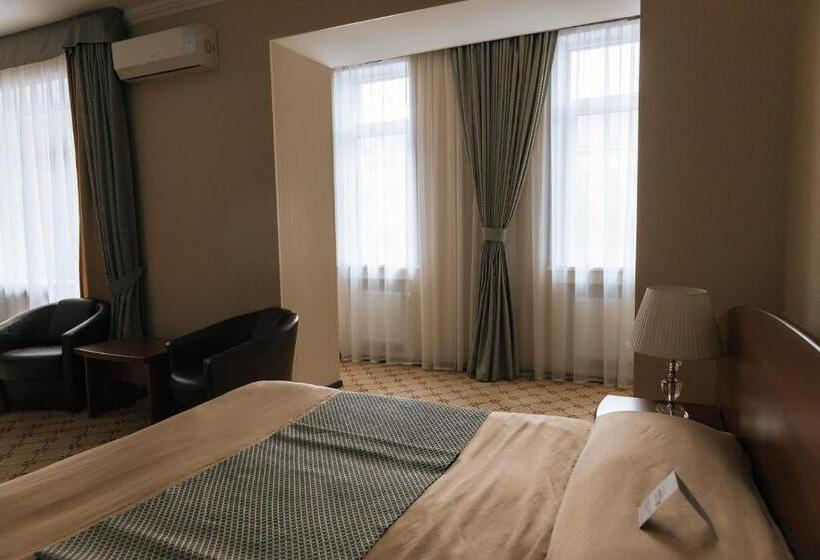 اتاق سوپریور یک تخته, Medeu