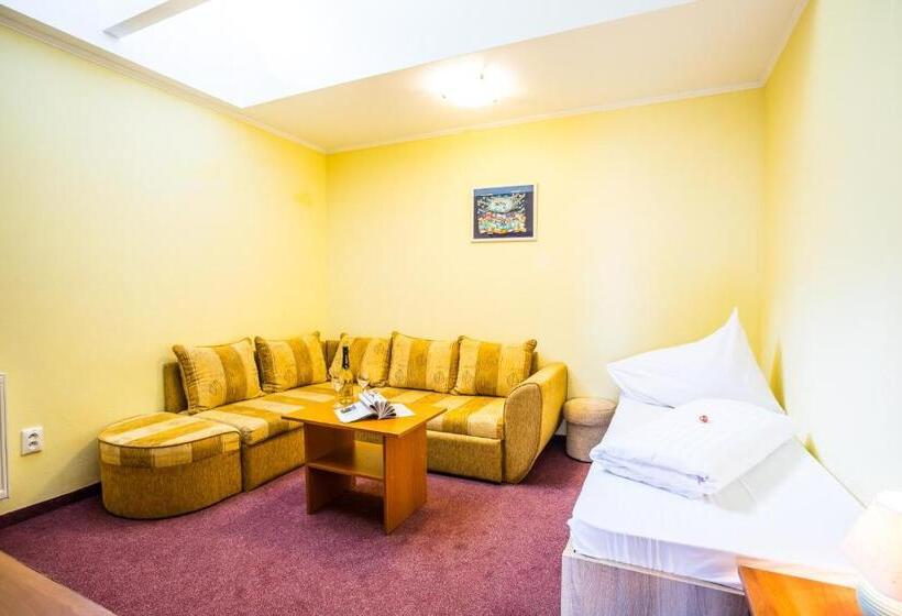 家庭间, Penzión Limba Donovaly