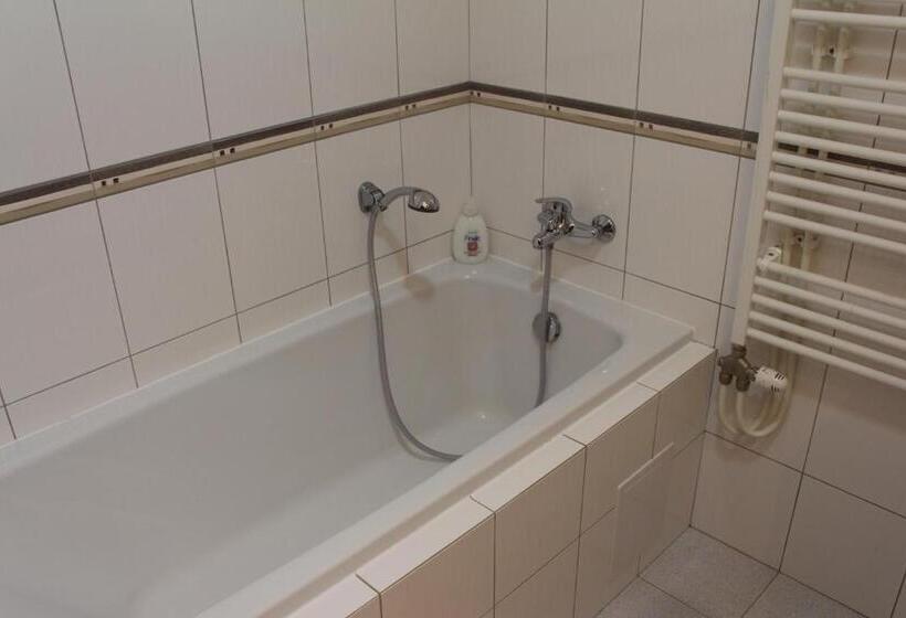 家庭间, Penzión Limba Donovaly