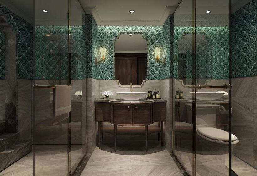 سوئیت با وان آب گرم, Peridot Gallery Classic