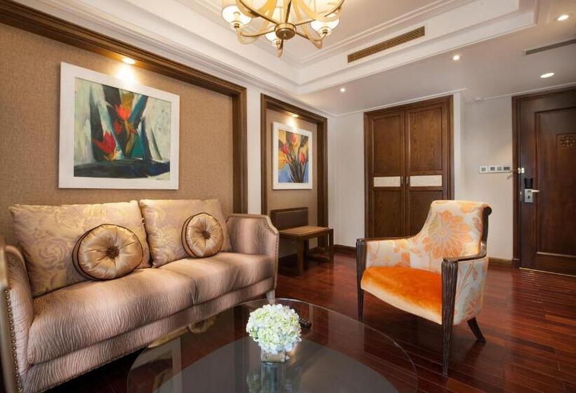 سوئیت با بالکن, Peridot Gallery Classic