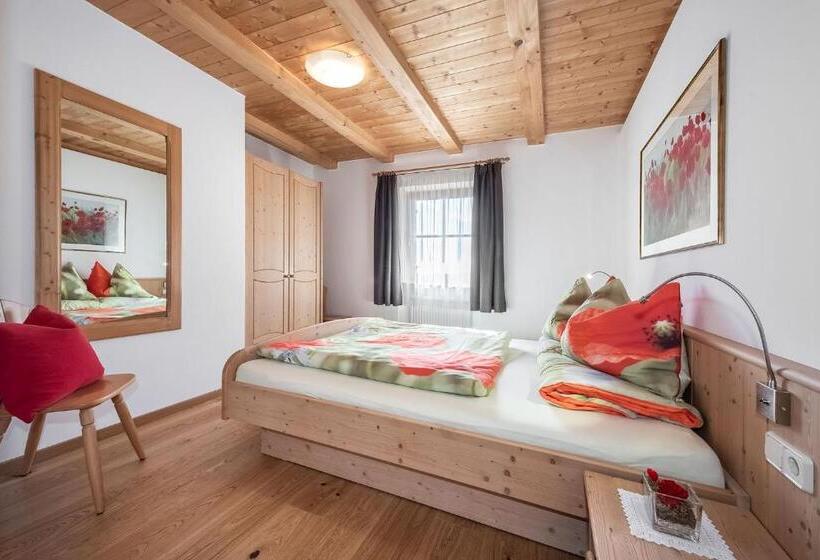 带2个卧室的公寓, Pineiderhof