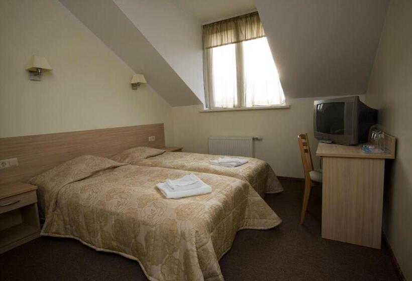 اتاق استاندارد سه نفره, Spa Arkadia