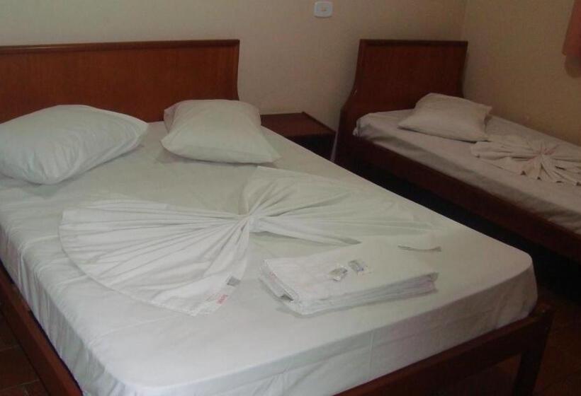 Номер Deluxe, Uni