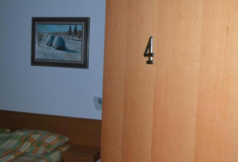 اتاق ساده سه‌ نفره, Guest House Vila Horizont