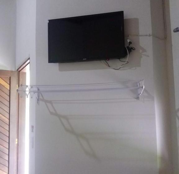 اتاق ساده سه نفره, Ilhabela Tênis Clube