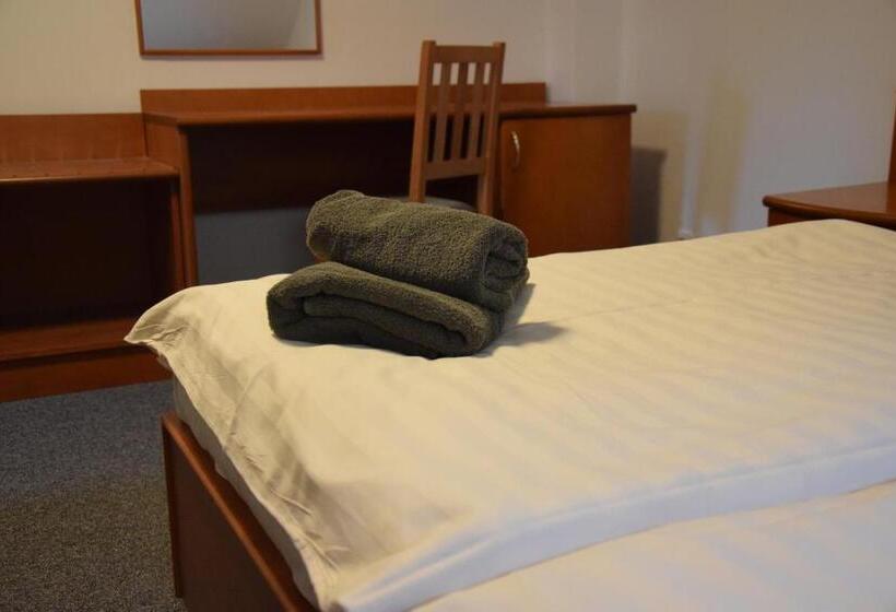 شقة غرفة واحدة, Penzion Anna