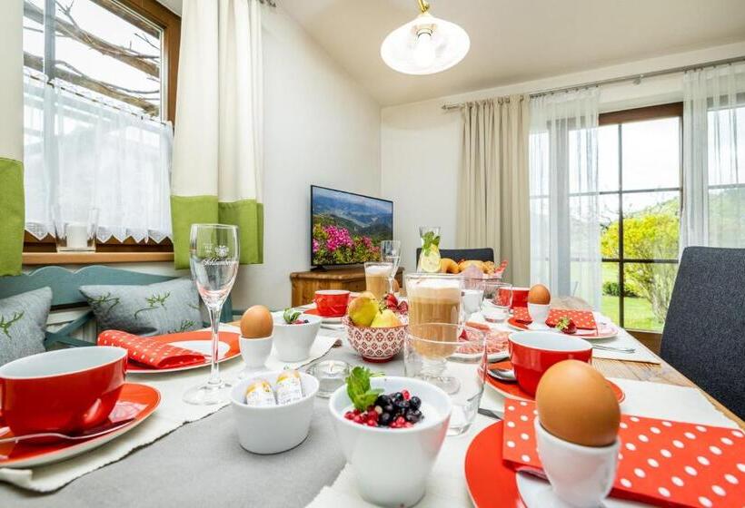 شقة غرفتين نوم مزودة بشُرفة, Pension Kreuzer