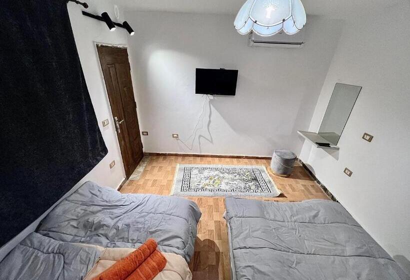 اتاق استاندارد, Near The Pyramids Inn