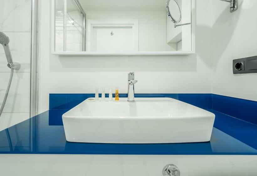 سوییت با چشم‌انداز دریا, Orbi Best View In Batumi