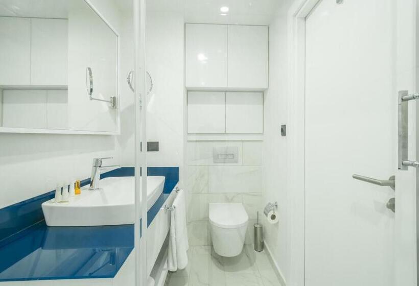 سوییت با چشم‌انداز دریا, Orbi Best View In Batumi