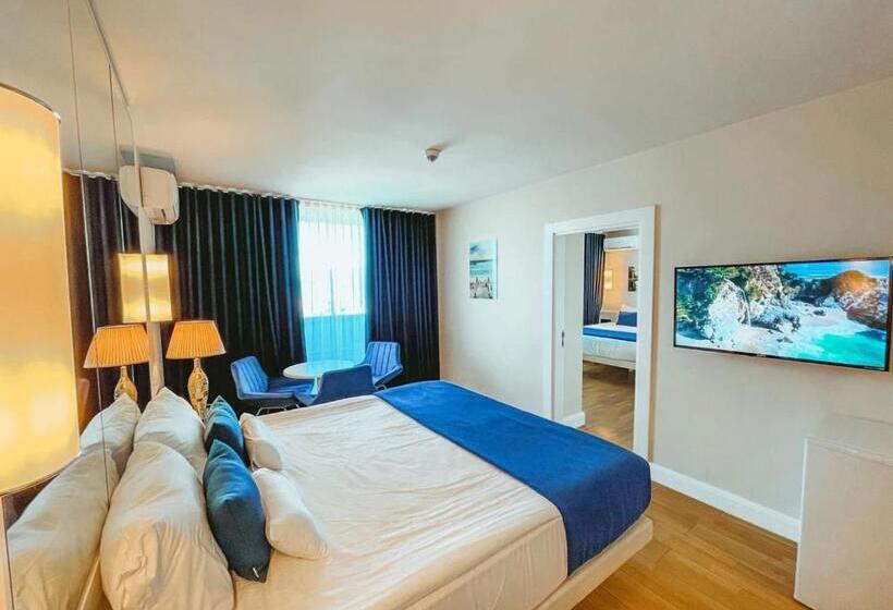 سوئیت 2 خوابه, Apartment From Batumi