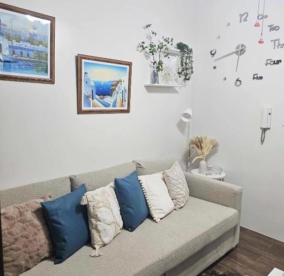 스위트, Austria Suites At Air Residences