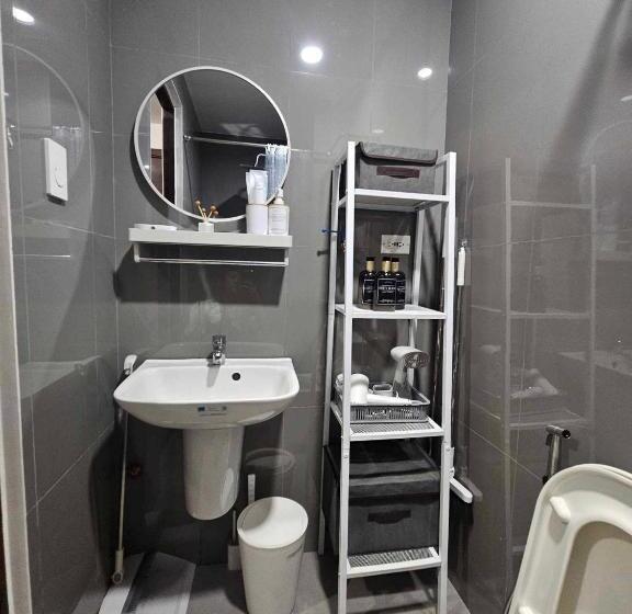 스위트, Austria Suites At Air Residences