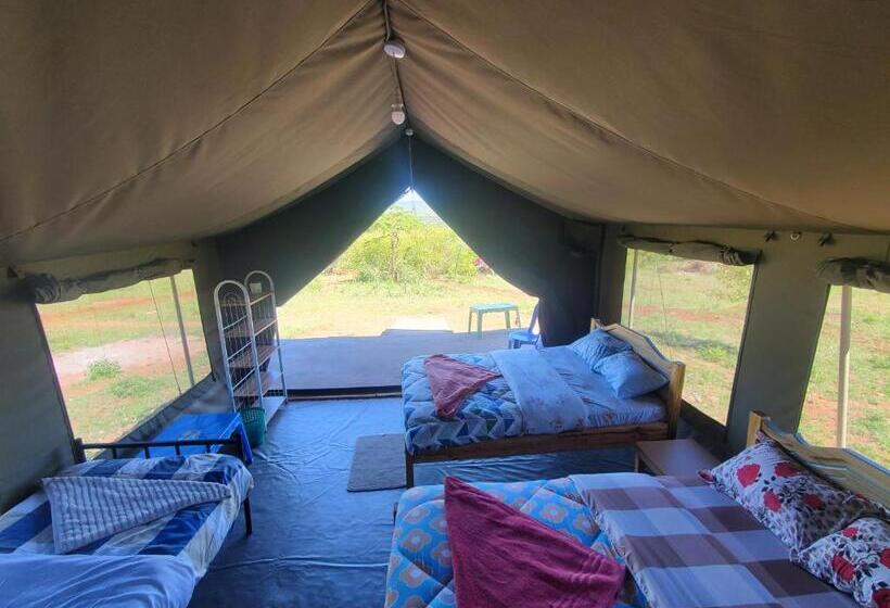 اتاق استاندارد با چشم‌انداز کوهستان, Luxurious Haven Maasai Mara Safari Camp In Kenya