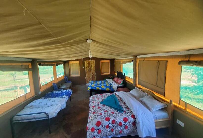 اتاق استاندارد با چشم‌انداز کوهستان, Luxurious Haven Maasai Mara Safari Camp In Kenya