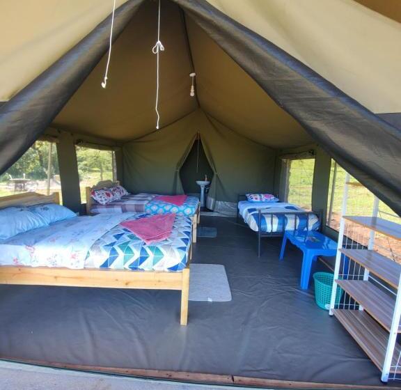 اتاق استاندارد با چشم‌انداز کوهستان, Luxurious Haven Maasai Mara Safari Camp In Kenya