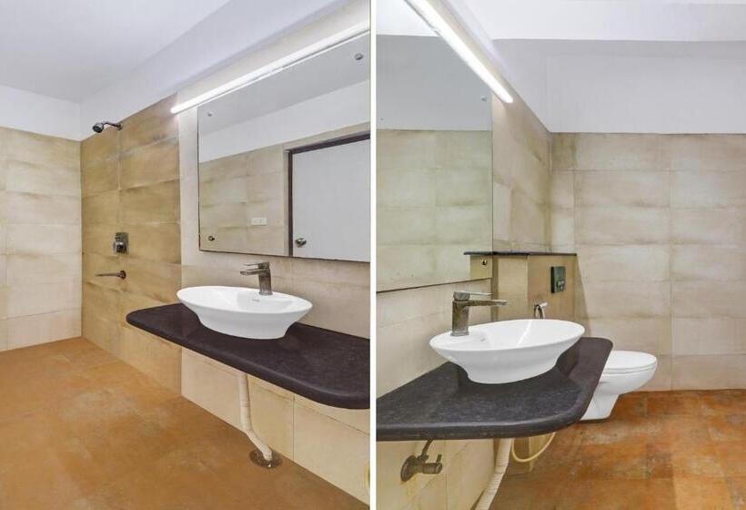 トリプルクラシックルーム, Collection O Hotel Colossal Inn