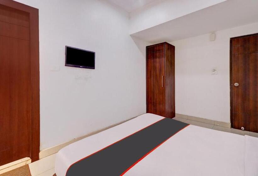 トリプルクラシックルーム, Collection O Hotel Colossal Inn